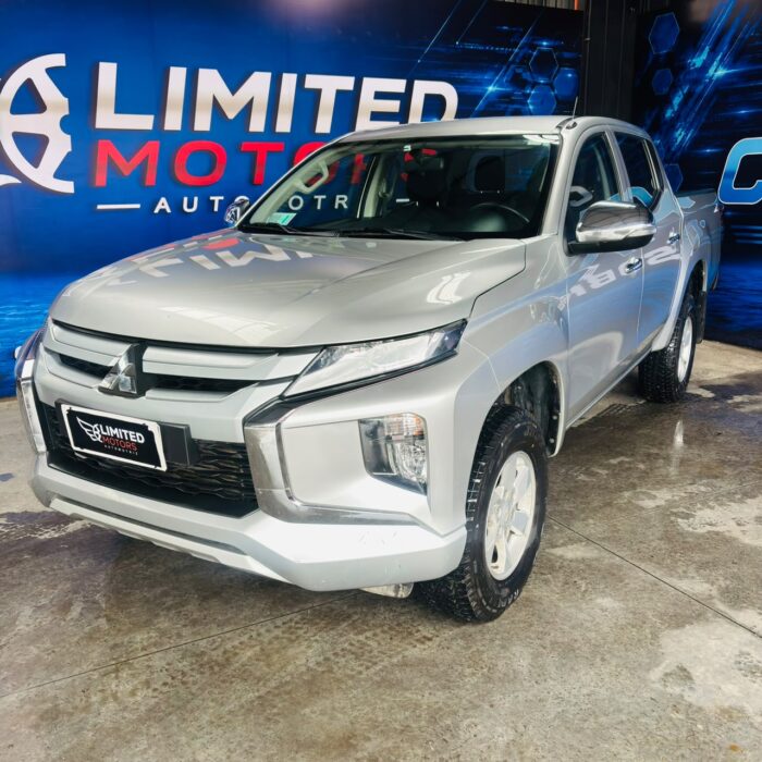 Mitsubishi L200 Katana Cr — foto 9 de 39