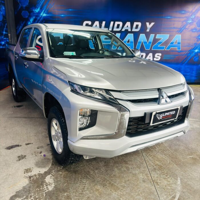 Mitsubishi L200 Katana Cr — foto 11 de 39