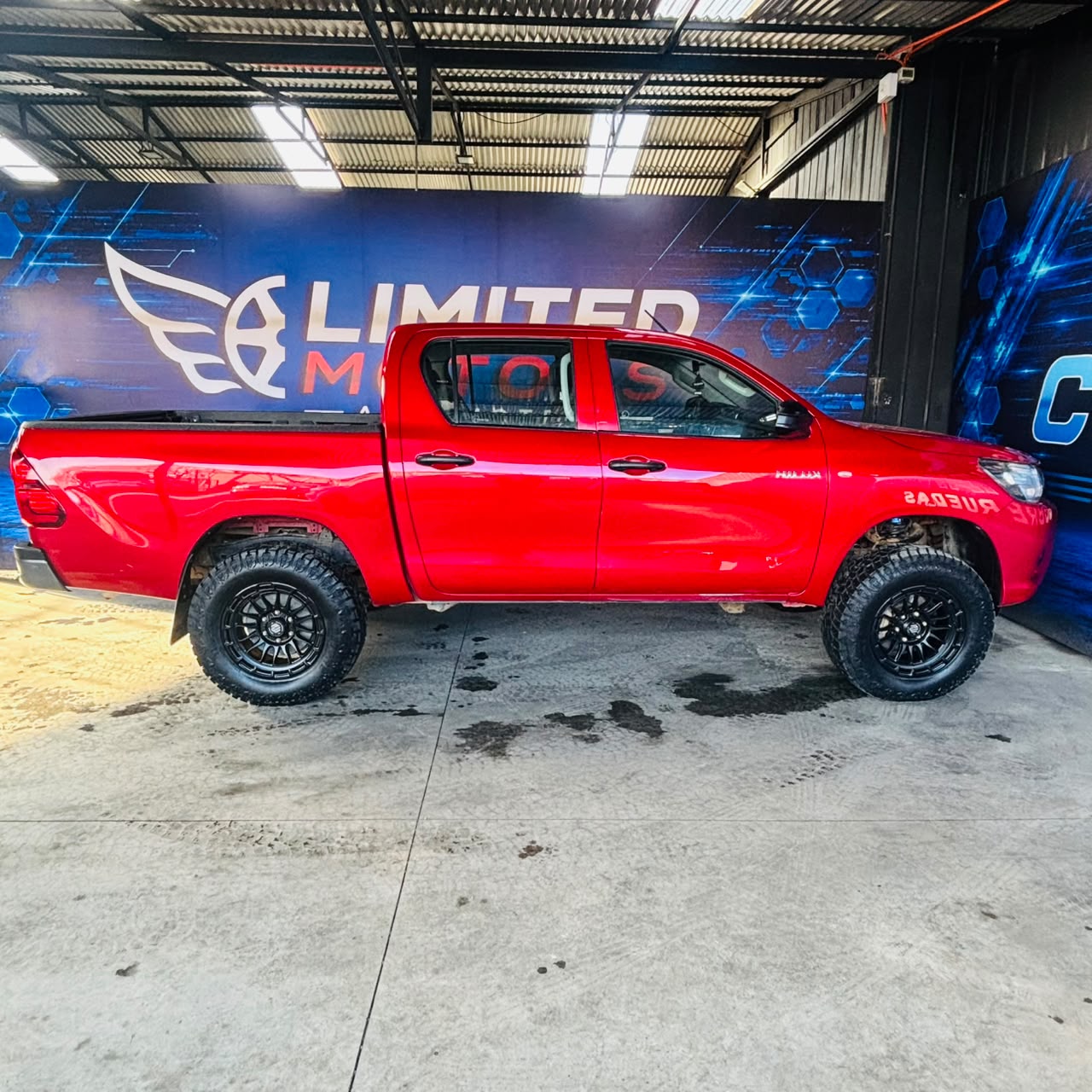 Toyota Hi Lux Dcab — foto 16 de 39