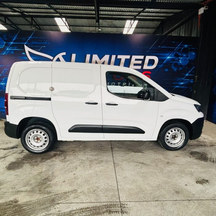 Peugeot Partner Hdi92 L1 — foto 16 de 40