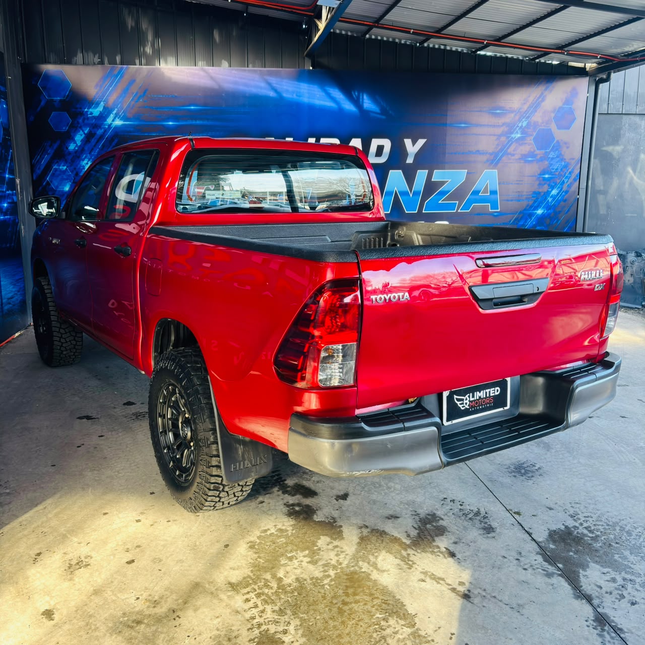 Toyota Hi Lux Dcab — foto 18 de 39