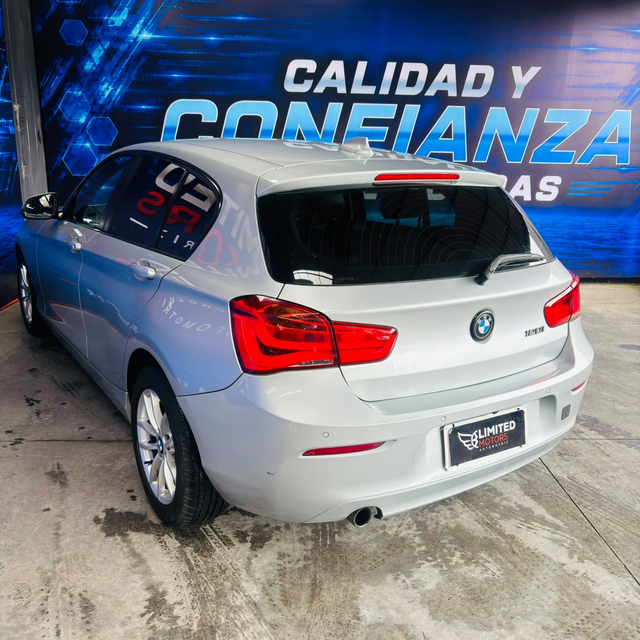BMW 120I Lci1.6 Aut — foto 19 de 40