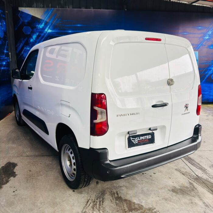 Peugeot Partner Hdi92 L1 — foto 18 de 40