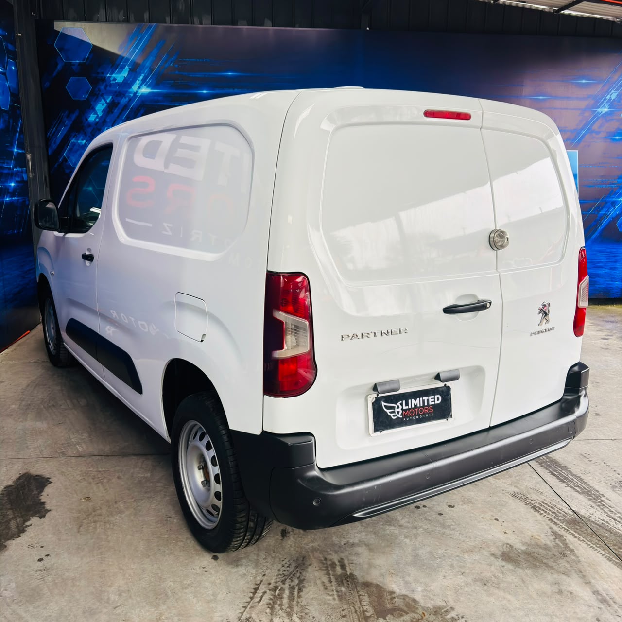 Peugeot Partner Hdi92 L1 — foto 19 de 40