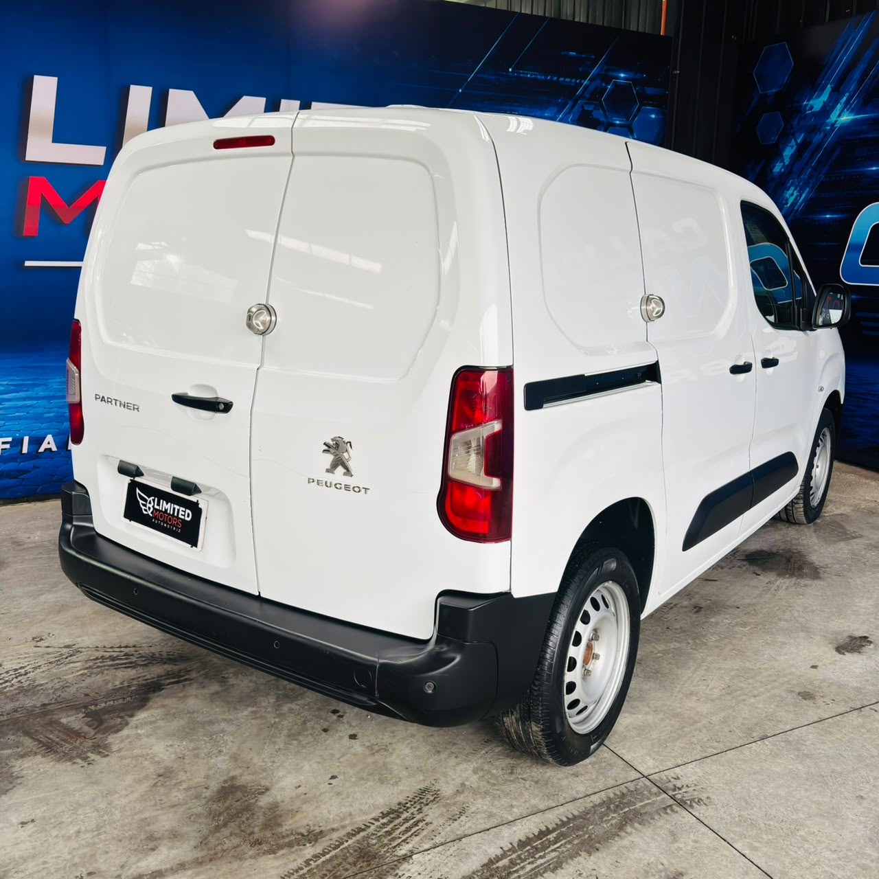 Peugeot Partner Hdi92 L1 — foto 21 de 40