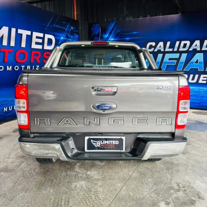 Ford Ranger Dcab Xlt — foto 22 de 40