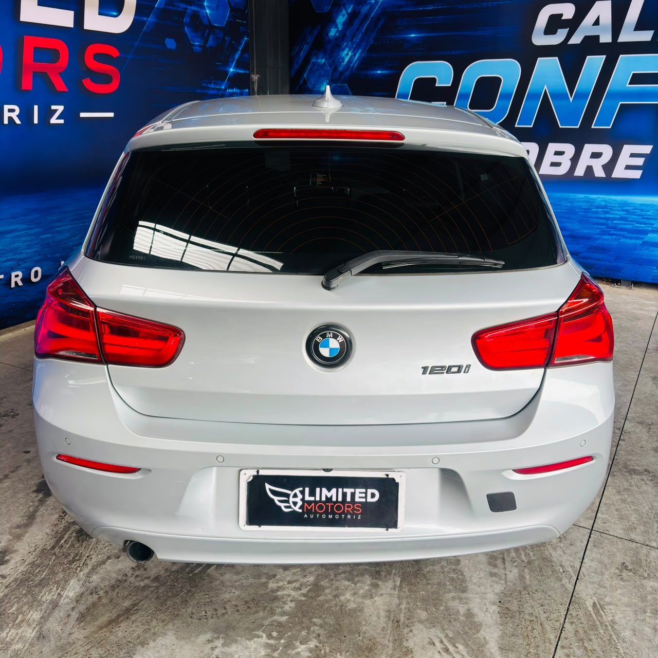 BMW 120I Lci1.6 Aut — foto 23 de 40