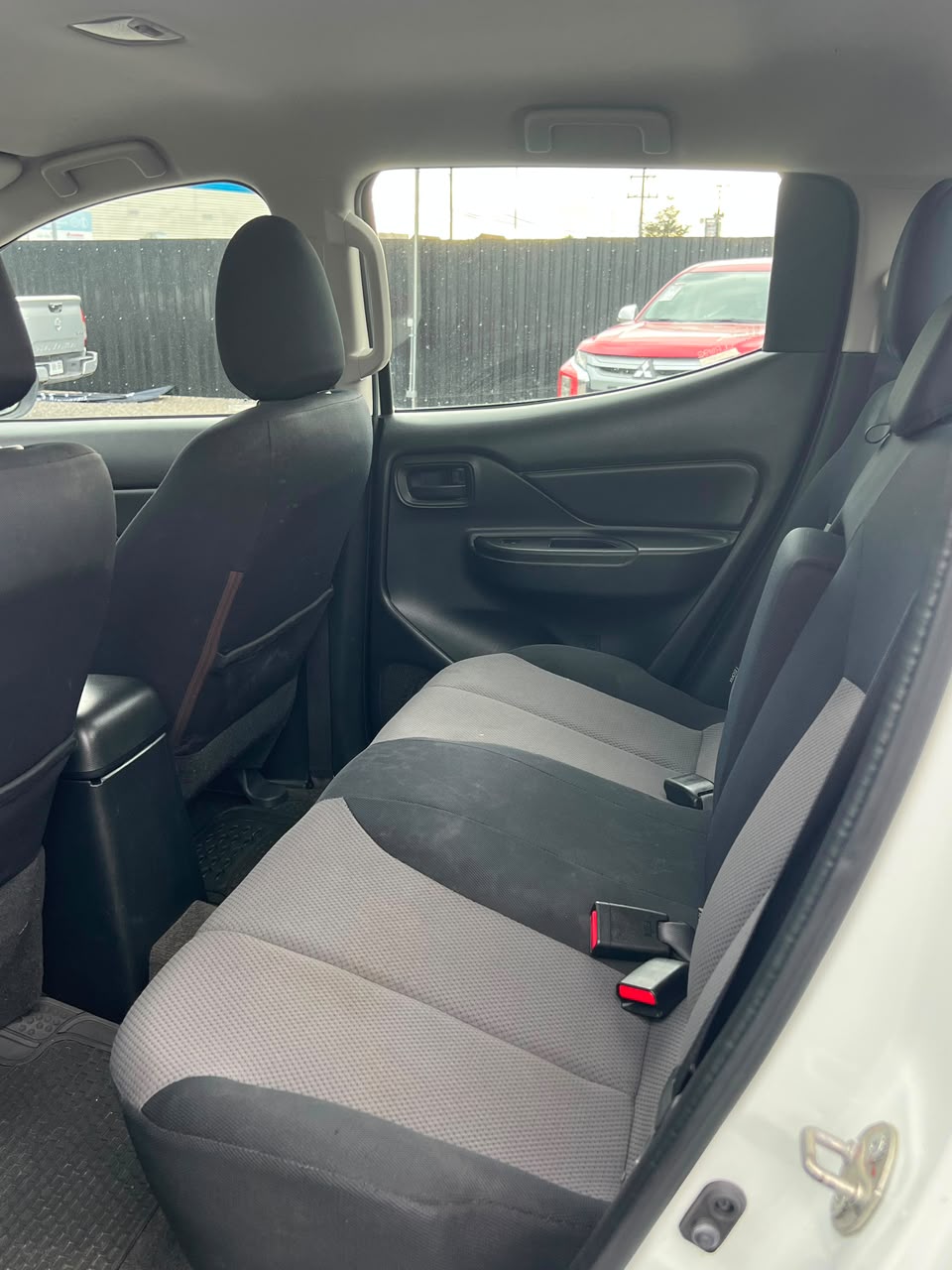 Mitsubishi L200 Katana Crt — foto 24 de 37