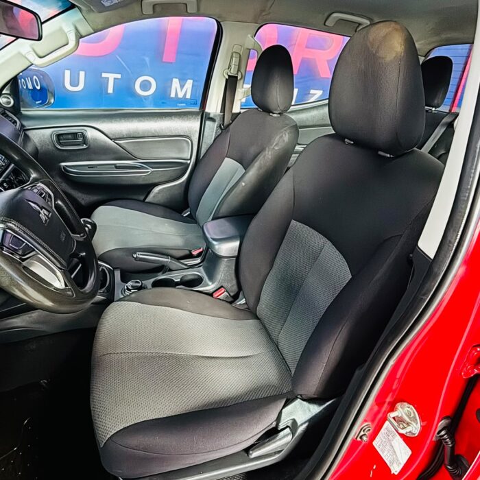 Mitsubishi L200 Katana Crt — foto 23 de 39