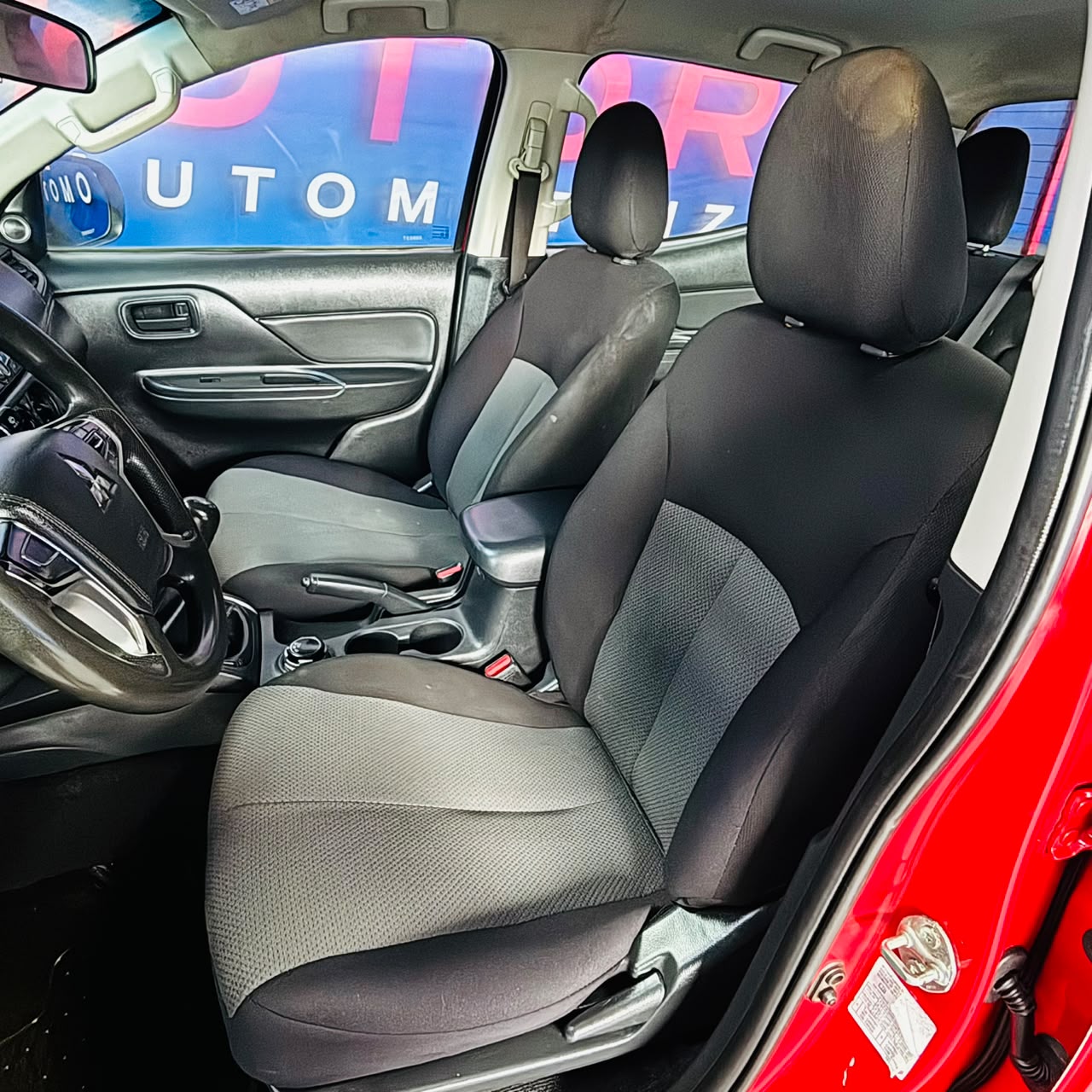 Mitsubishi L200 Katana Crt — foto 24 de 39