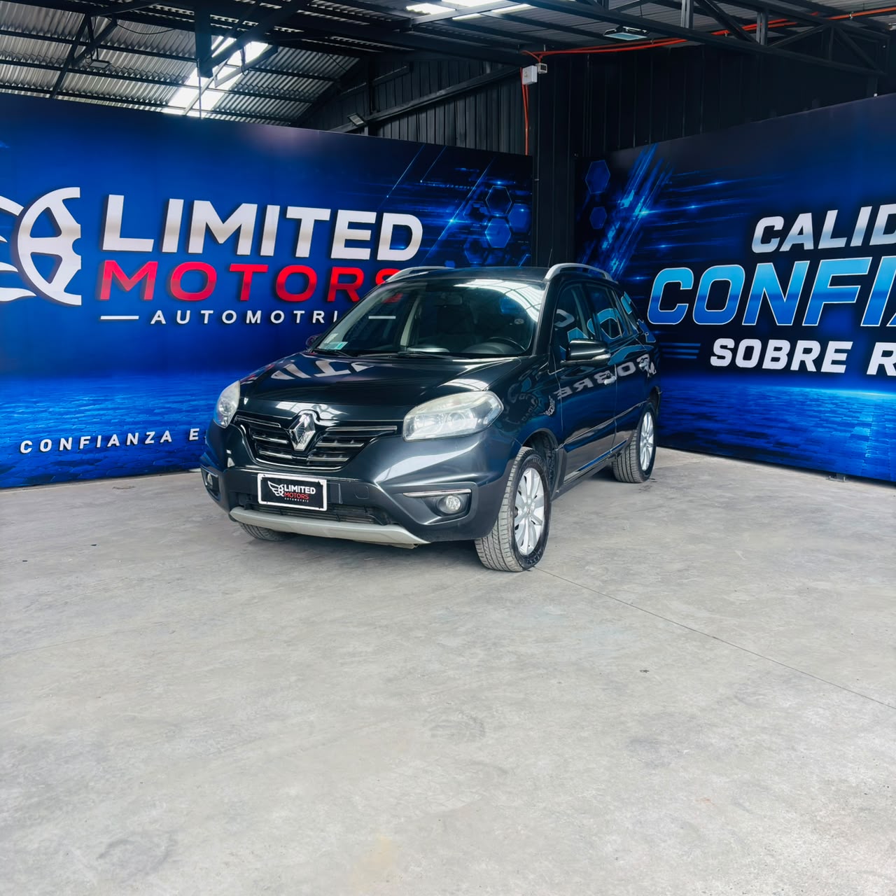 Toyota Hilux 2.4 Mt 4X4 Dc — foto 2 de 39