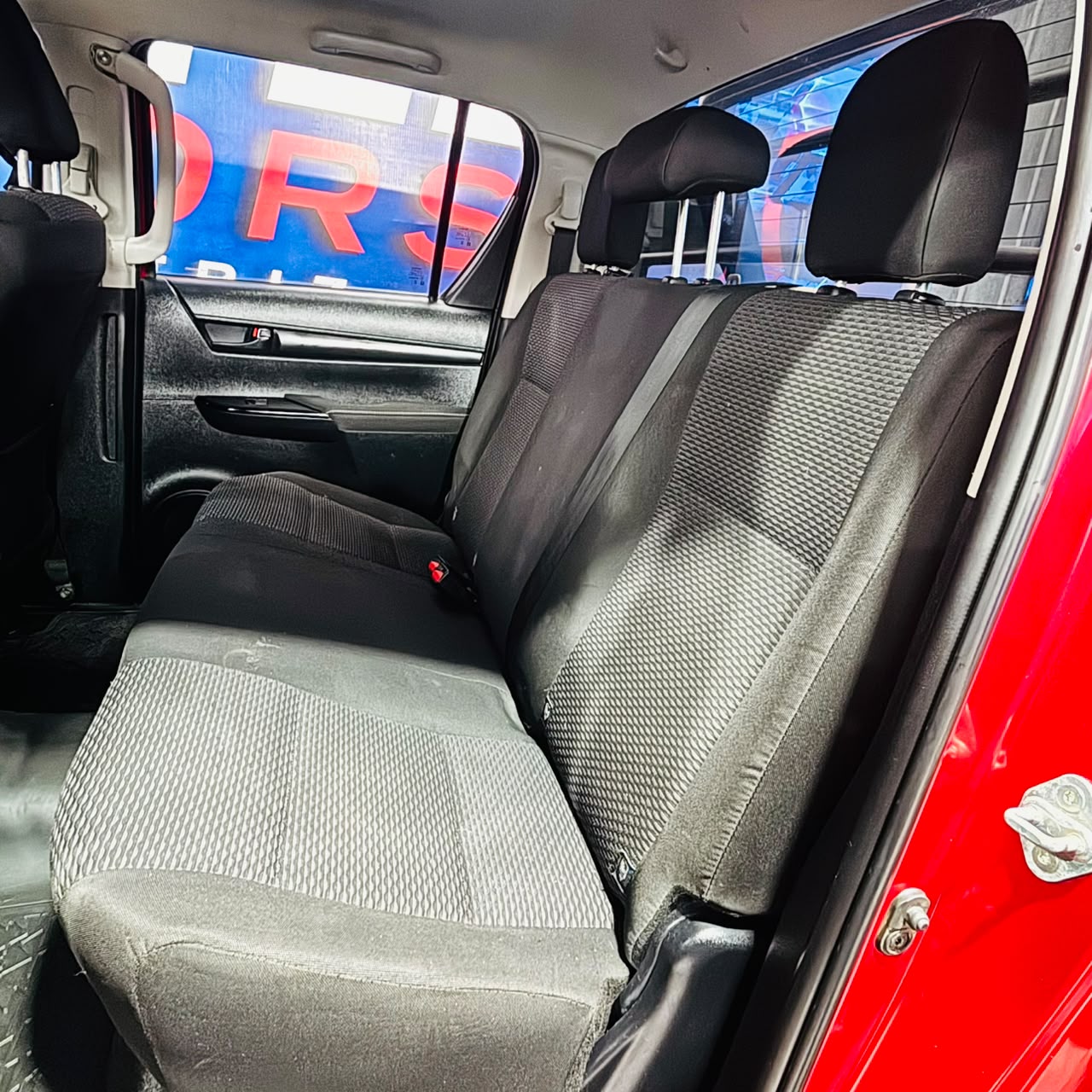 Toyota Hilux 2.4 Mt 4X4 Dc — foto 26 de 39