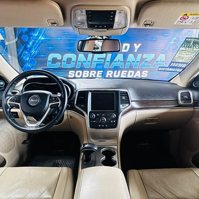 Jeep Grand Cherokee Limited 3.0 Aut — foto 27 de 39