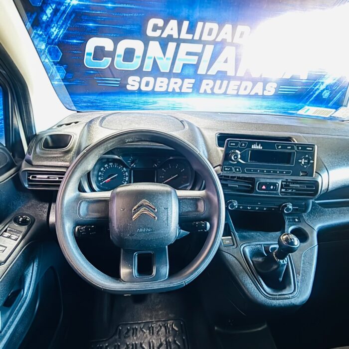 Citroën Berlingo K9 — foto 27 de 39