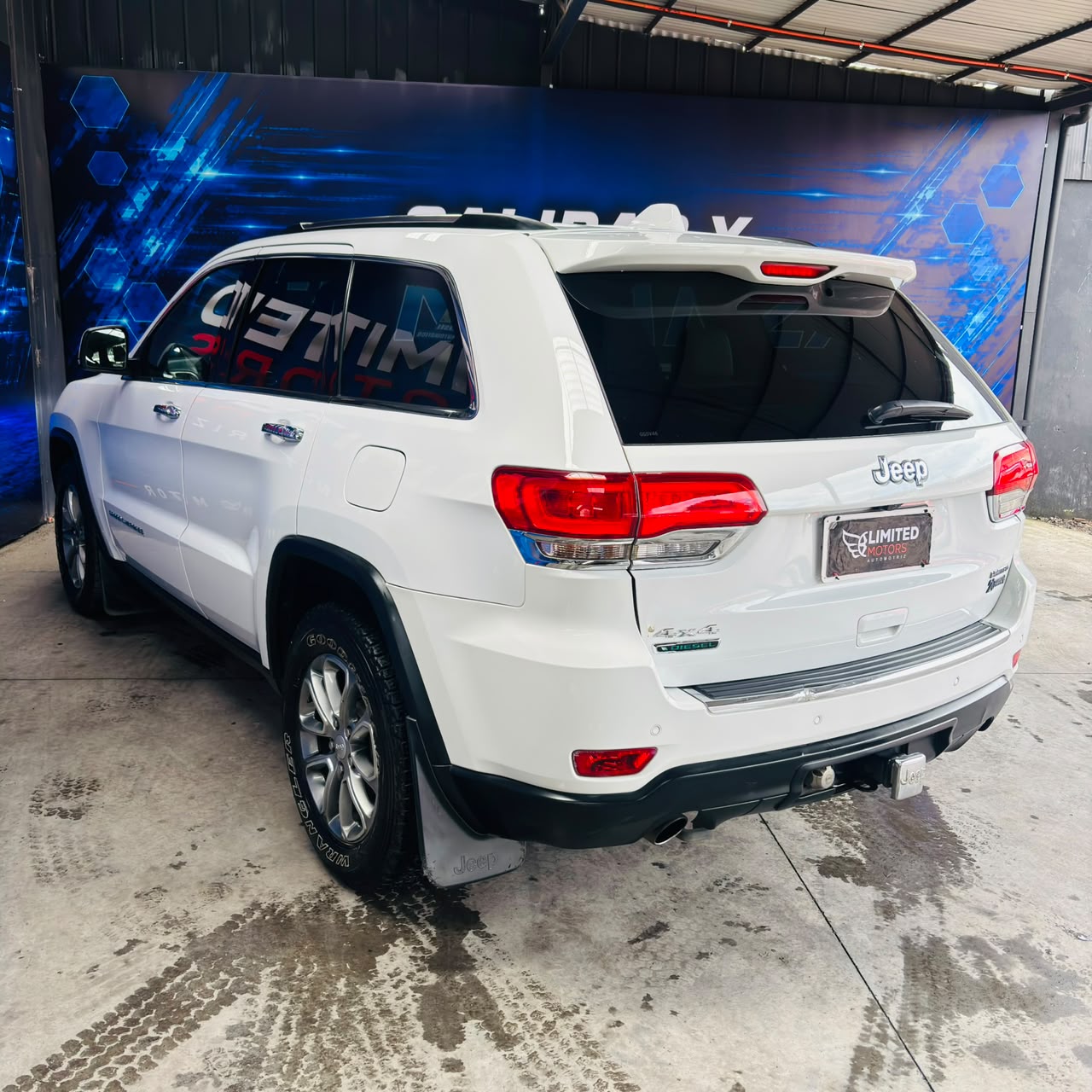 Jeep Grand Cherokee Limited 3.0 Aut — foto 18 de 39
