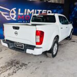 NISSAN NAVARA DC 2.3 MT 4X2 - Imagen 8