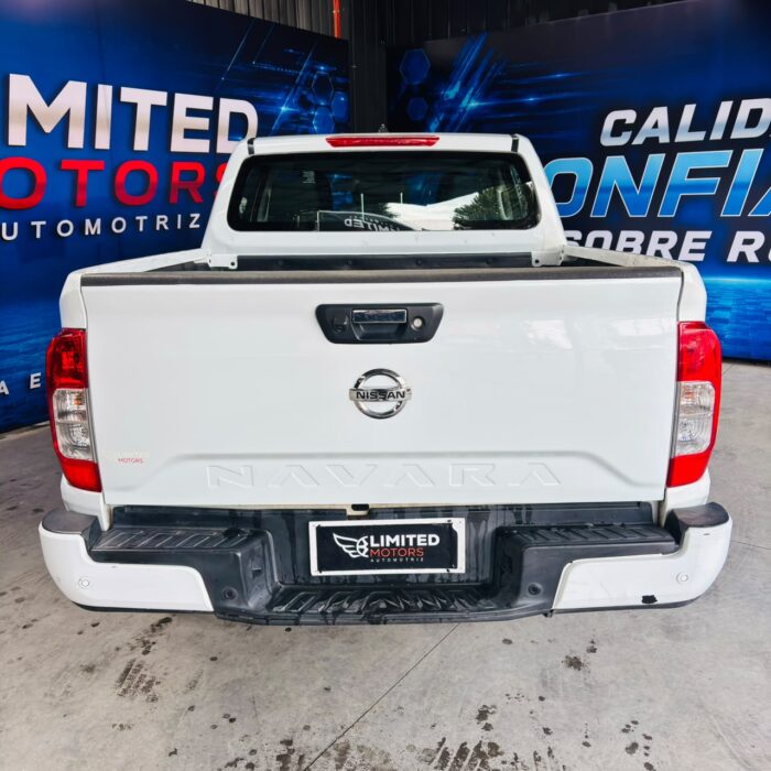 Nissan Navara Dc — foto 21 de 39