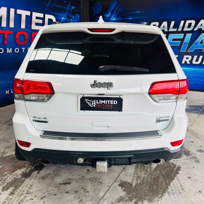 Jeep Grand Cherokee Limited 3.0 Aut — foto 21 de 39