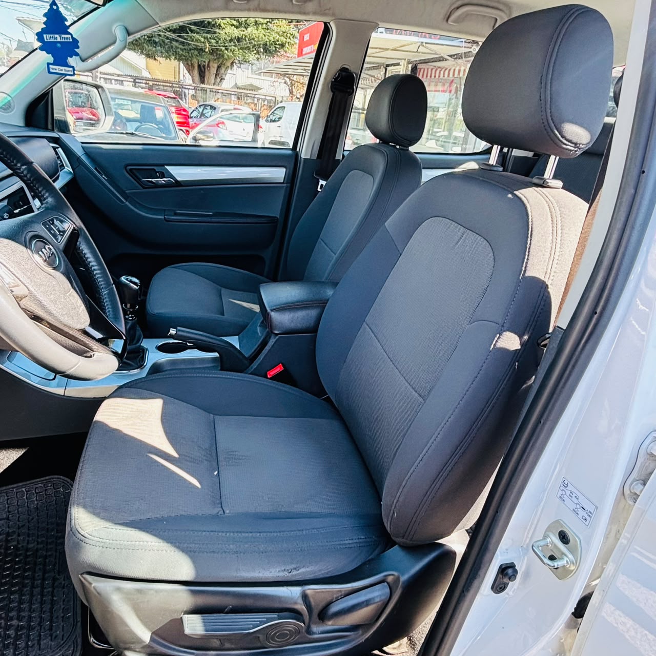 JAC T8 Dcab — foto 24 de 39
