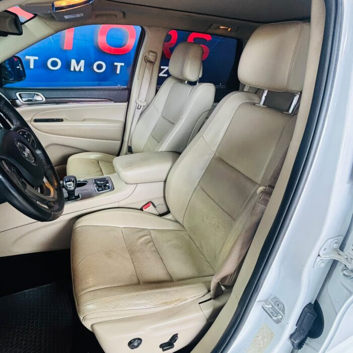 Jeep Grand Cherokee Limited 3.0 Aut — foto 23 de 39